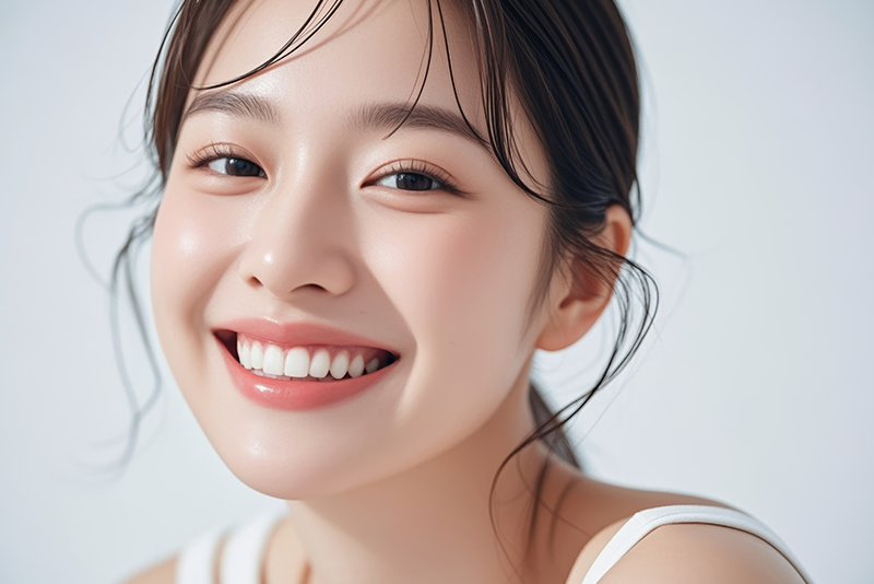 天然歯のような見た目に仕上がる